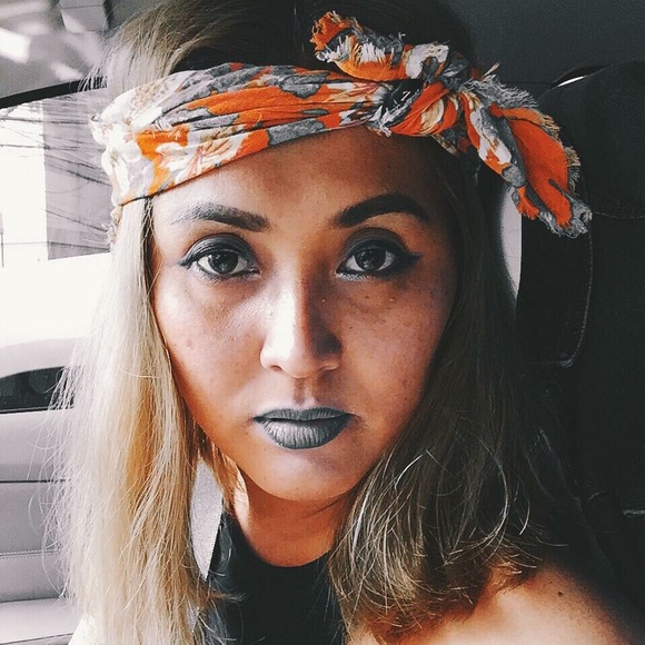 Meet your Posher, Rachael - Picture 2 of 2